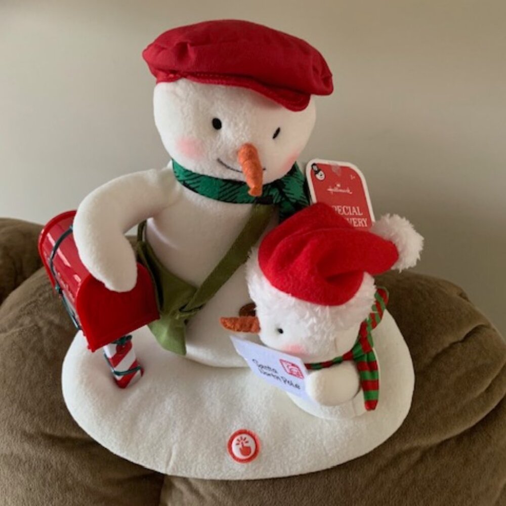 2018 Hallmark Musical Plush "Special Delivery"